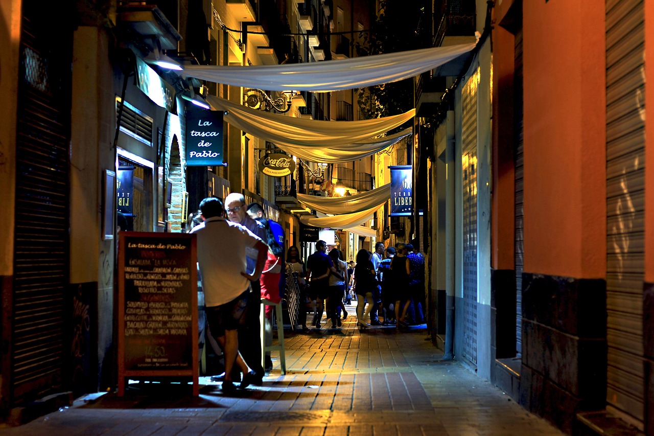 广西富民路体育彩票店，梦想交织之地